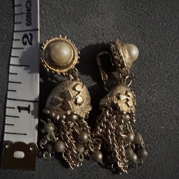 Vintage Tassel Clip Earrings - Picture 6 of 12